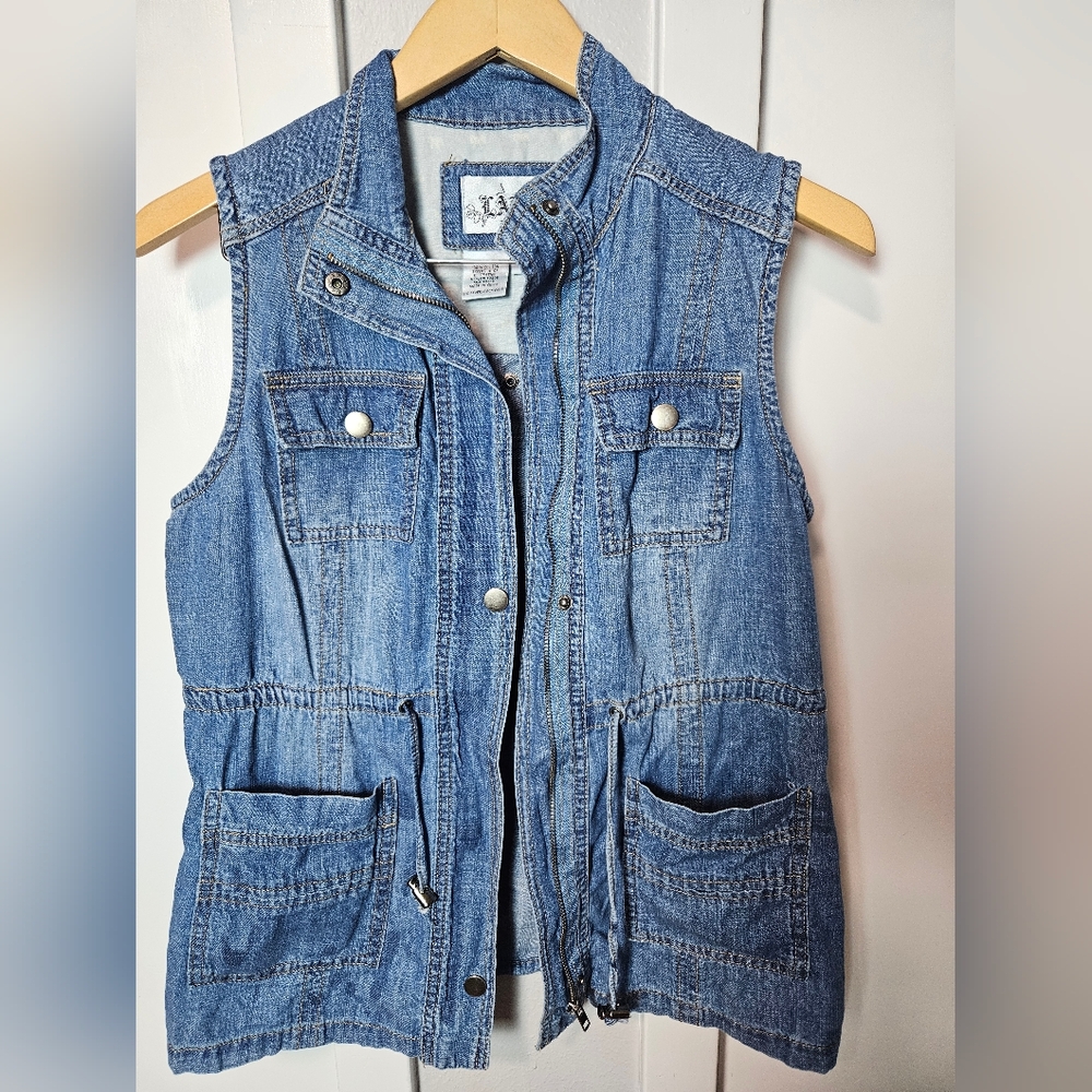 Live a Little Denim Utility Vest Medium Wash Cinch Waist Boho Cargo Small